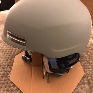 Smith Allure Womens Snowboard Helmet Brand New